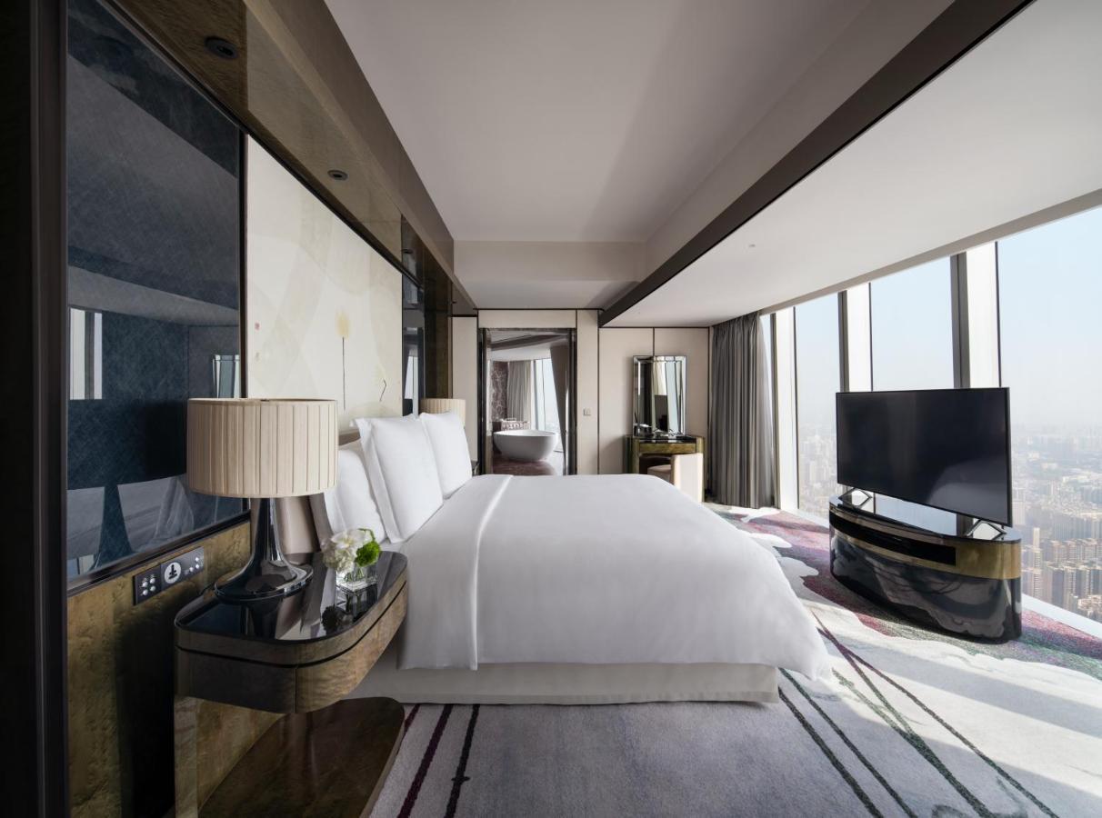 Four Seasons Hotel Guangzhou Dış mekan fotoğraf