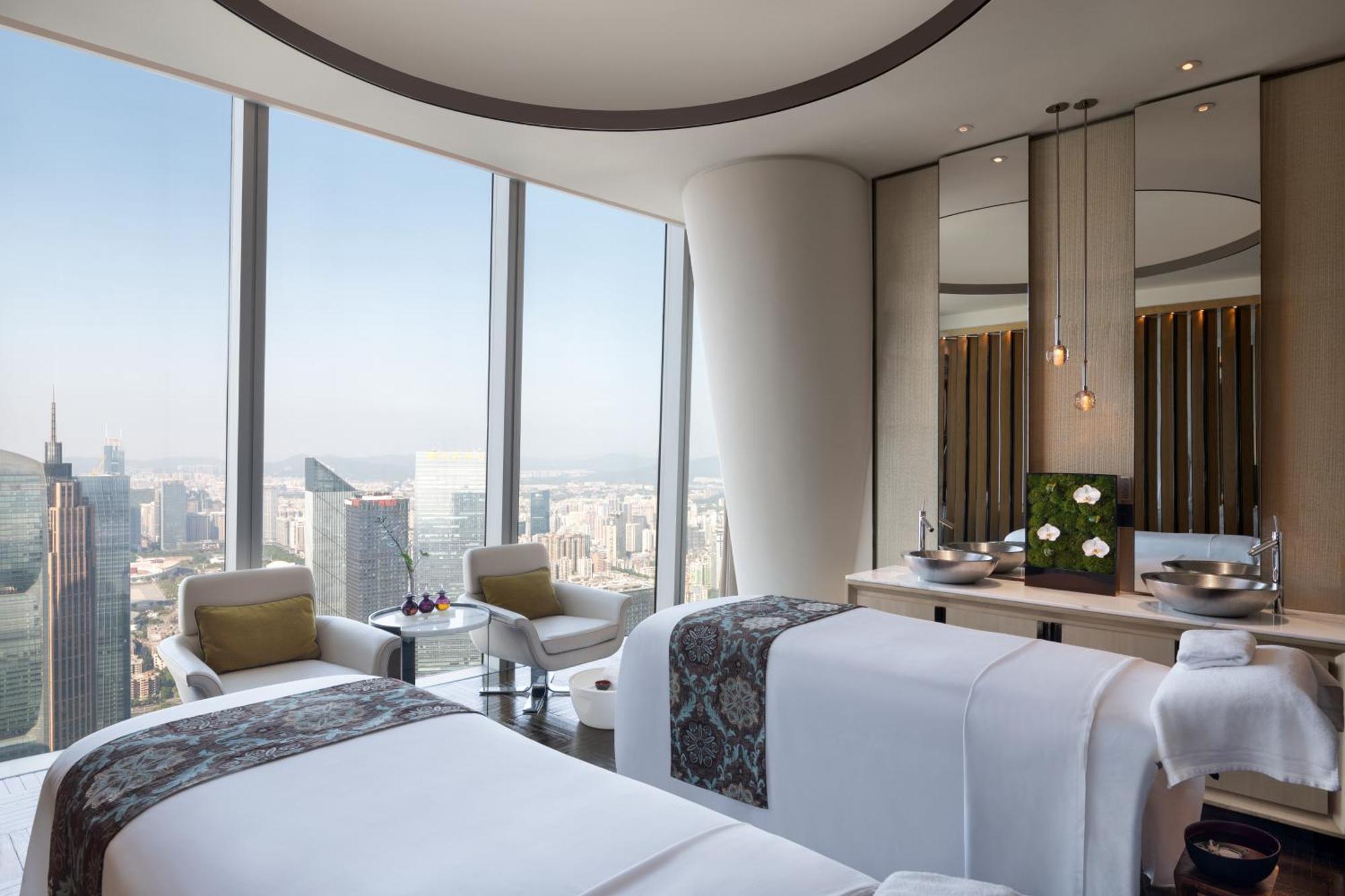 Four Seasons Hotel Guangzhou Dış mekan fotoğraf